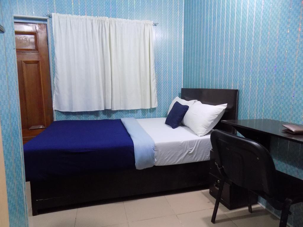 Posh Apartments And Hotel Ikeja Exterior photo